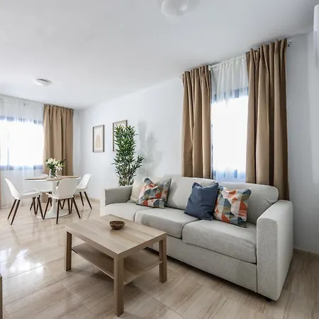 Nyaraló Sweet Alia *